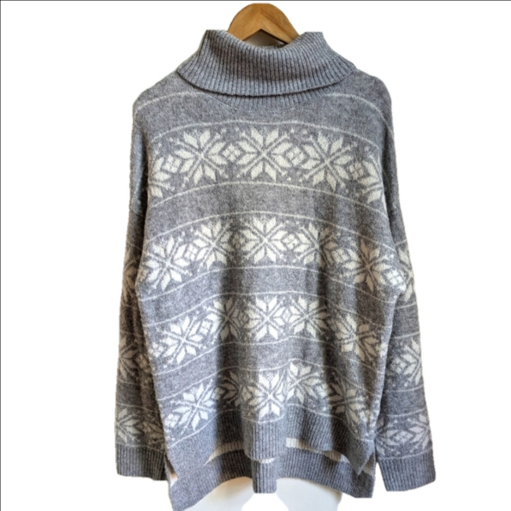 CUPCAKES & CASHMERE Grey & White Fair Isles Knit Turtleneck Sweater Extra-Large